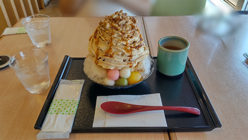 黒蜜きなこ氷とスパゲティナポリタン